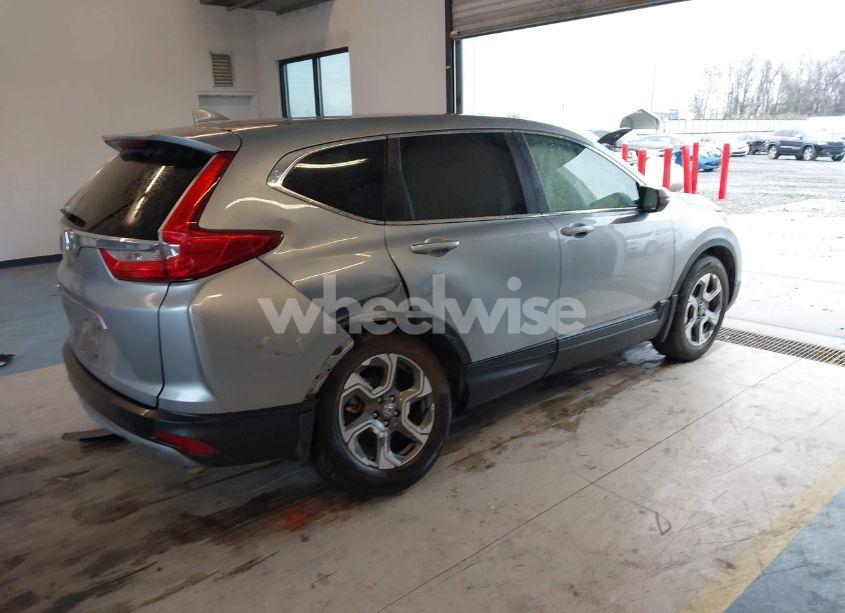 Photo 4 of 2019 Honda Cr-v (VIN 5J6RW1H85KA022279)