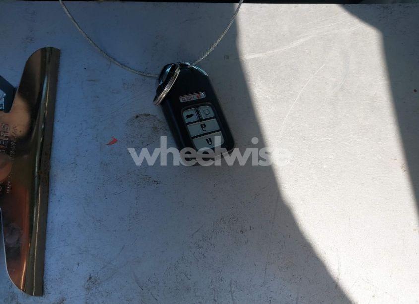 Photo 11 of 2018 Honda Cr-v TOURING (VIN 5J6RW1H92JL010764)