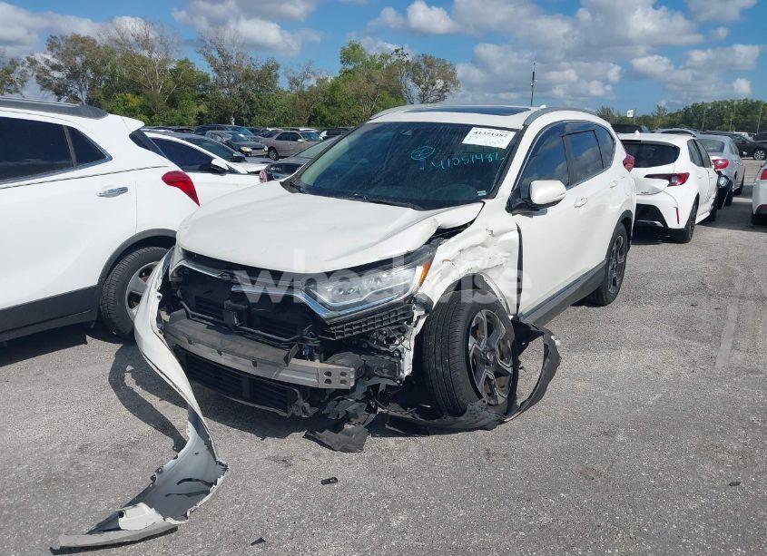 Photo 2 of 2018 Honda Cr-v TOURING (VIN 5J6RW1H99JL005979)