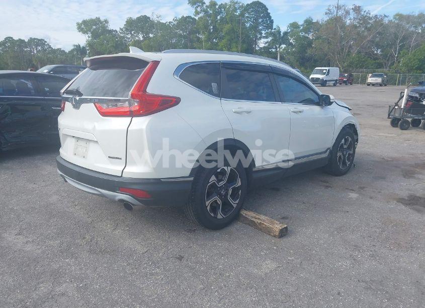 Photo 4 of 2018 Honda Cr-v TOURING (VIN 5J6RW1H99JL005979)