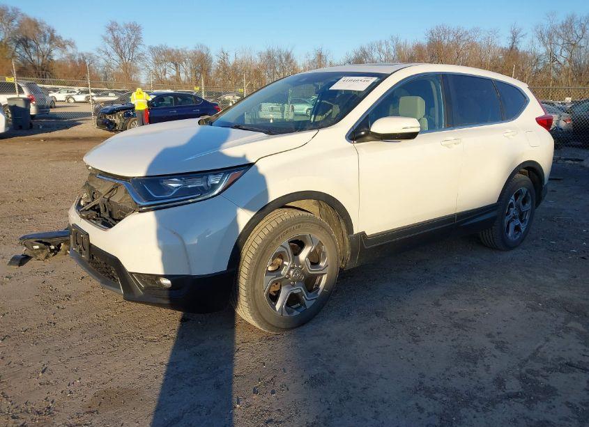 Photo 2 of 2017 Honda Cr-v EX (VIN 5J6RW2H53HL077290)