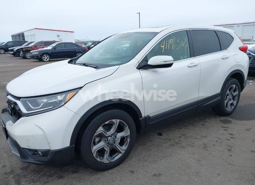 Photo 2 of 2019 Honda Cr-v EX (VIN 5J6RW2H54KL015789)