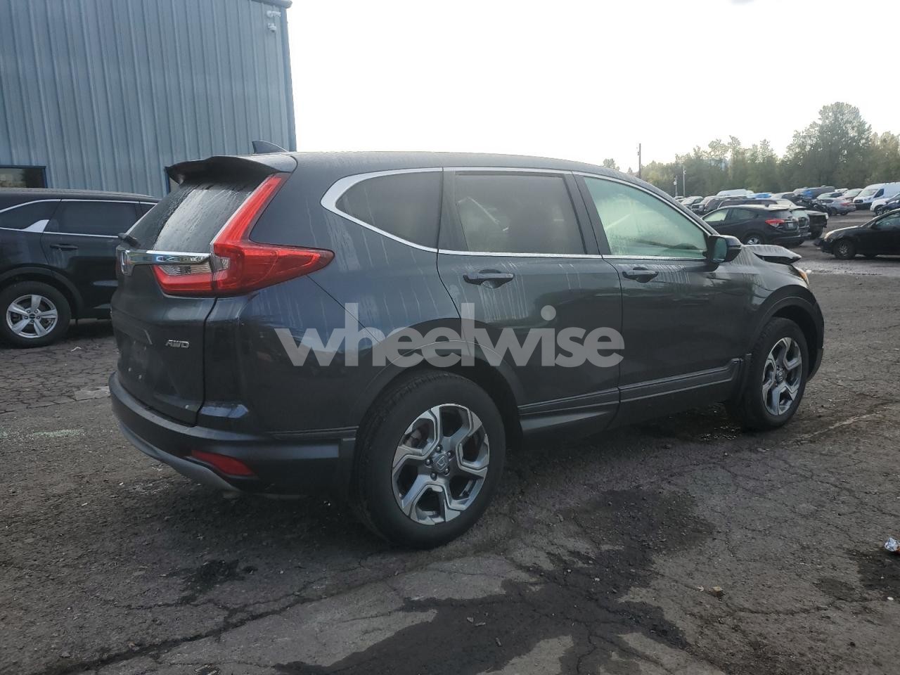 Photo 3 of 2019 HONDA CR-V EX (VIN 5J6RW2H57KA010176)