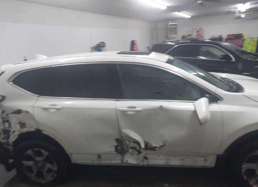 Photo 14 of 2018 Honda Cr-v EX-L/EX-L NAVI (VIN 5J6RW2H86JL009761)