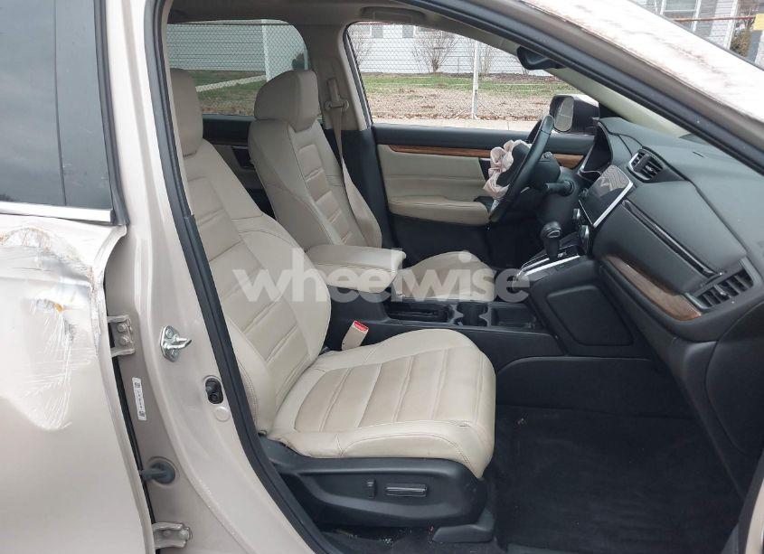 Photo 5 of 2017 Honda Cr-v (VIN 5J6RW2H8XHL062571)