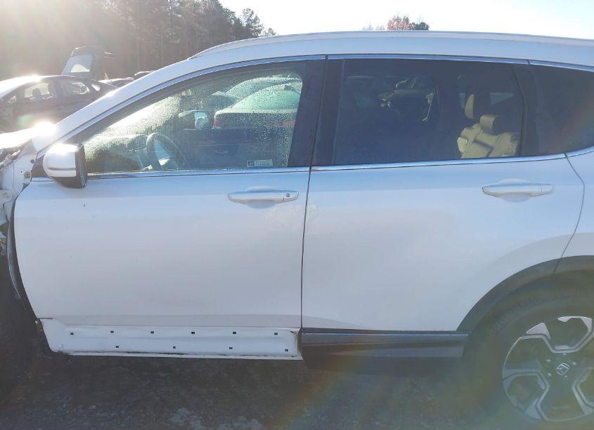 Photo 14 of 2018 Honda Cr-v TOURING (VIN 5J6RW2H92JL022869)