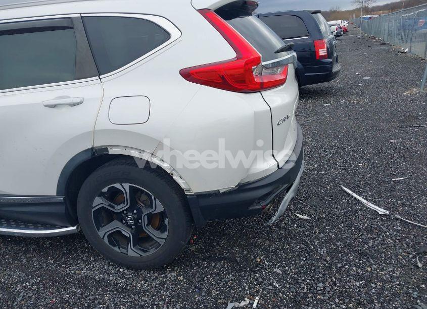 Photo 6 of 2019 Honda Cr-v TOURING (VIN 5J6RW2H94KL003791)