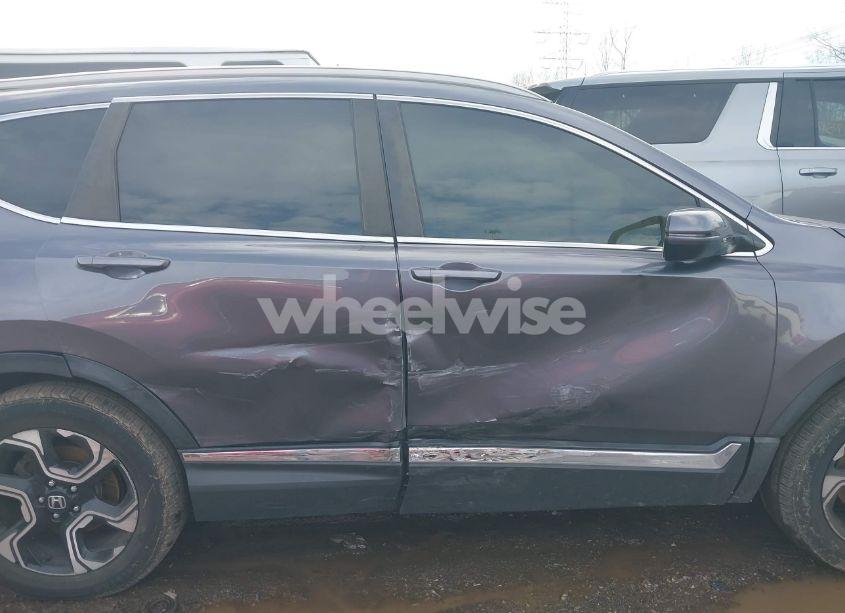 Photo 13 of 2017 Honda Cr-v TOURING (VIN 5J6RW2H95HL033603)