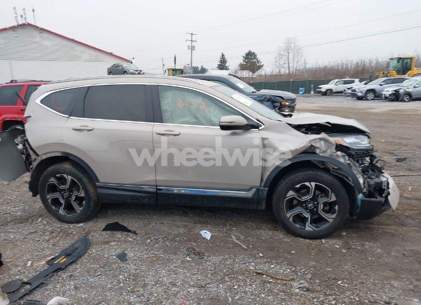 Photo 13 of 2018 Honda Cr-v TOURING (VIN 5J6RW2H96JL006173)