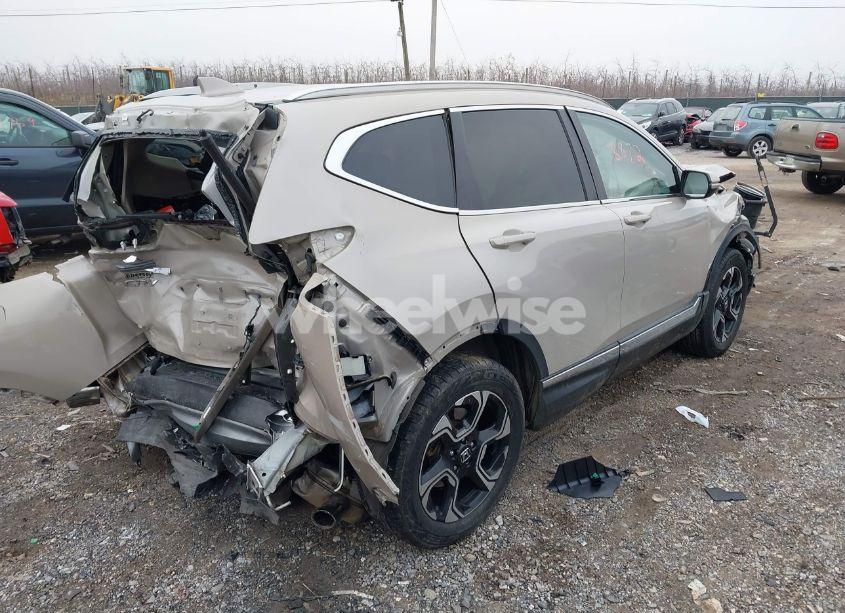 Photo 4 of 2018 Honda Cr-v TOURING (VIN 5J6RW2H96JL006173)