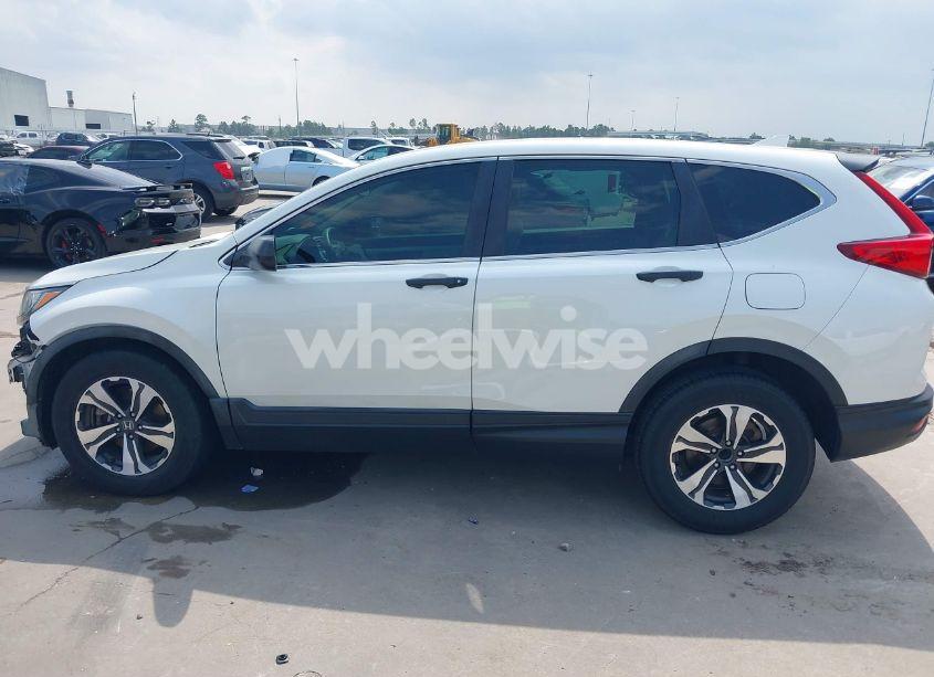 Photo 15 of 2018 Honda Cr-v LX (VIN 5J6RW5H32JL003669)