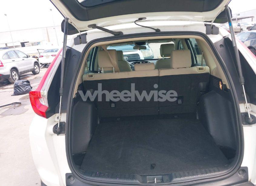 Photo 18 of 2018 Honda Cr-v LX (VIN 5J6RW5H32JL003669)