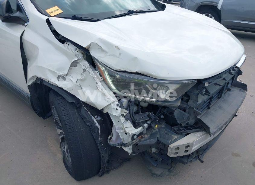 Photo 6 of 2018 Honda Cr-v LX (VIN 5J6RW5H32JL003669)