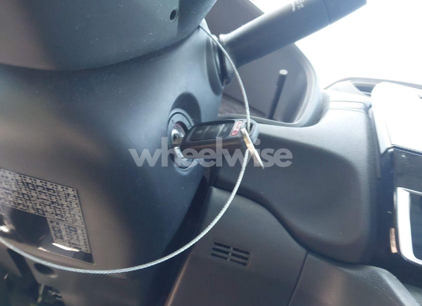 Photo 11 of 2017 Honda Cr-v LX (VIN 5J6RW5H36HL000834)