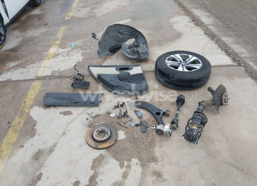 Photo 12 of 2018 Honda Cr-v LX (VIN 5J6RW5H36JL000130)