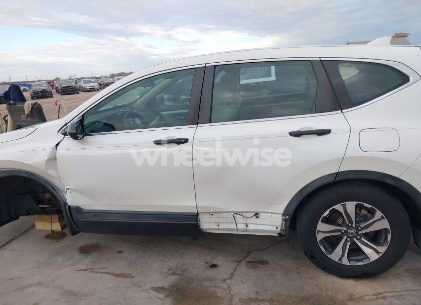 Photo 15 of 2018 Honda Cr-v LX (VIN 5J6RW5H36JL000130)