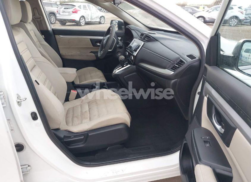 Photo 5 of 2018 Honda Cr-v LX (VIN 5J6RW5H36JL000130)