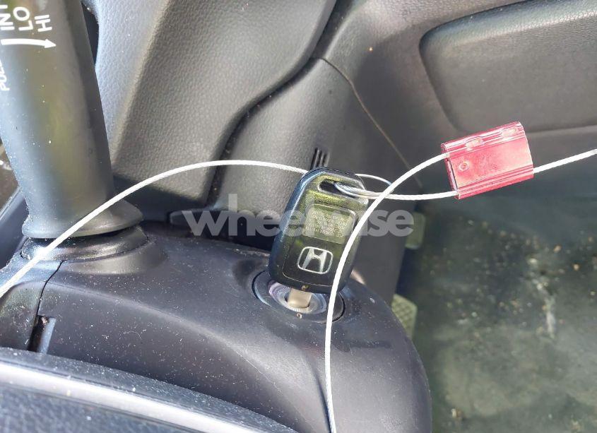 Photo 11 of 2018 Honda Cr-v LX (VIN 5J6RW5H37JL003912)