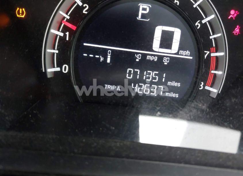 Photo 15 of 2018 Honda Cr-v LX (VIN 5J6RW6H32JL002155)