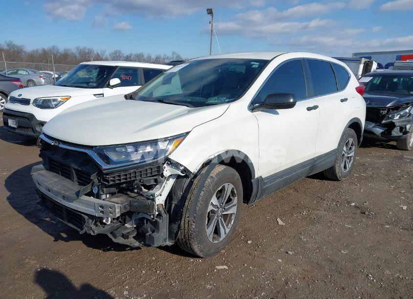 Photo 2 of 2018 Honda Cr-v (VIN 5J6RW6H33JL000303)