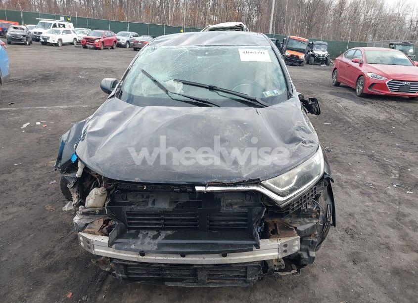 Photo 11 of 2017 Honda Cr-v LX (VIN 5J6RW6H38HL001473)