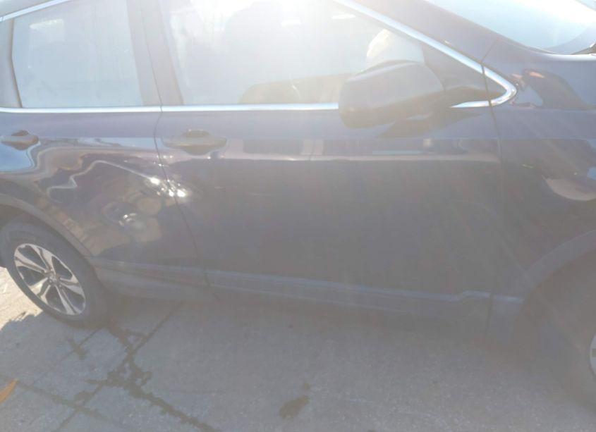 Photo 13 of 2018 Honda Cr-v LX (VIN 5J6RW6H38JL000118)