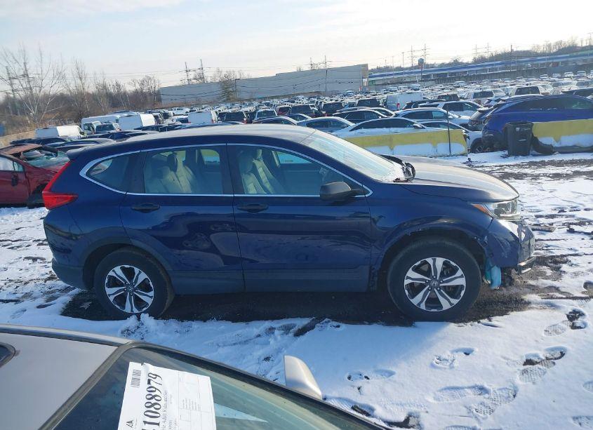 Photo 13 of 2019 Honda Cr-v LX (VIN 5J6RW6H38KL003358)