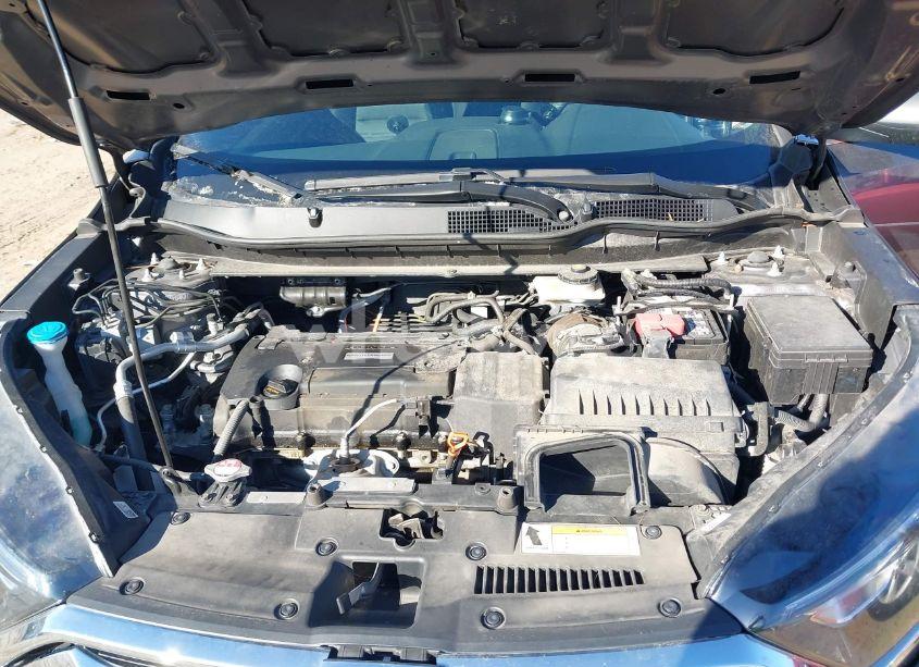 Photo 10 of 2018 Honda Cr-v LX (VIN 5J6RW6H39JL002038)