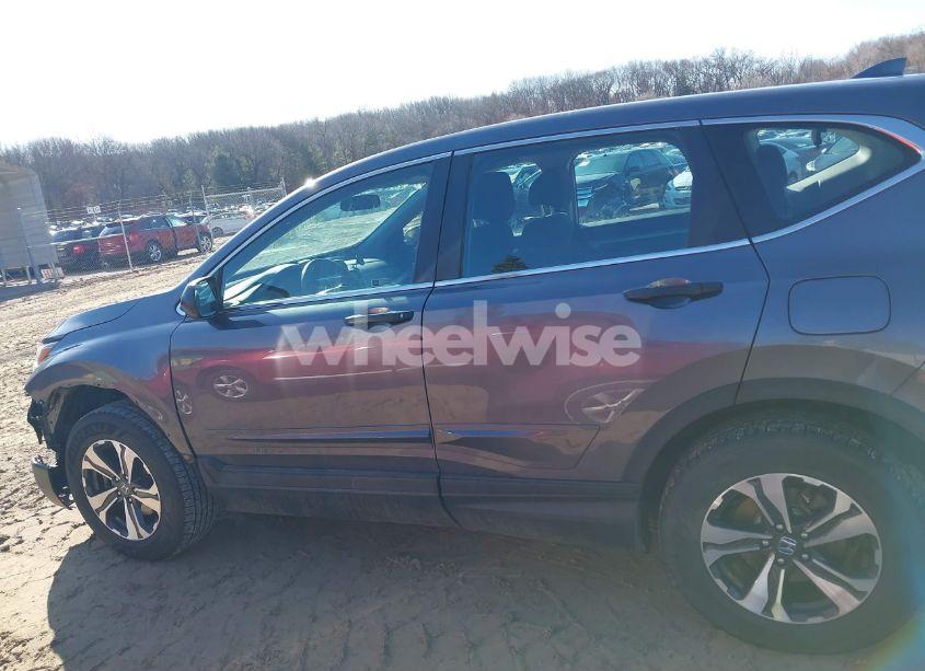 Photo 14 of 2018 Honda Cr-v LX (VIN 5J6RW6H39JL002038)