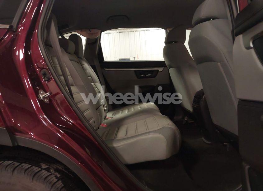 Photo 8 of 2018 Honda Cr-v LX (VIN 5J6RW6H3XJL003019)