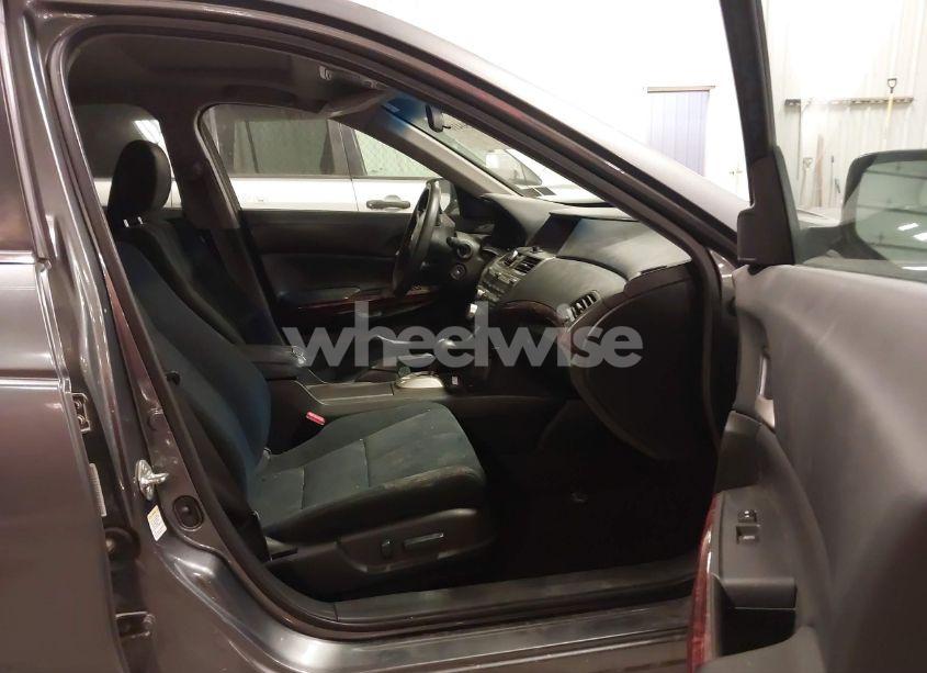 Photo 5 of 2010 Honda Accord CROSSTOUR EX (VIN 5J6TF1H31AL000759)