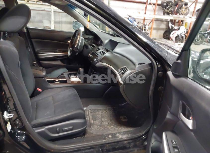 Photo 5 of 2013 Honda Crosstour EX V6 (VIN 5J6TF1H31DL001236)