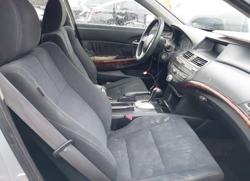 Photo 5 of 2011 Honda Accord CROSSTOUR EX (VIN 5J6TF1H37BL001612)