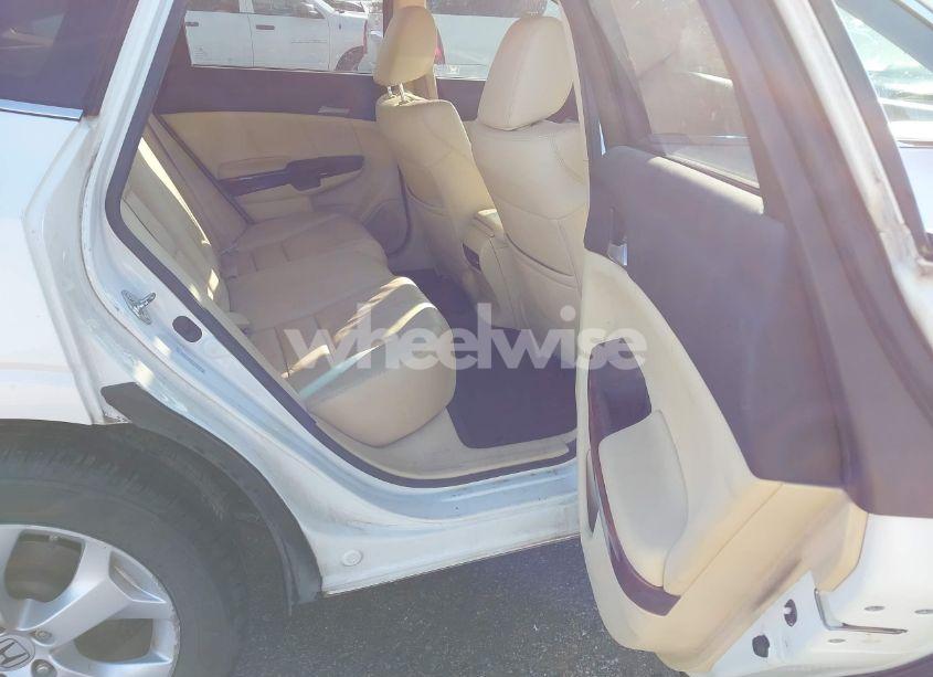 Photo 8 of 2011 Honda Accord CROSSTOUR EX-L (VIN 5J6TF1H55BL000329)