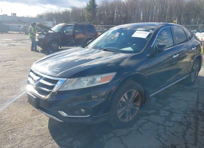Photo 2 of 2013 Honda Crosstour EX-L V6 (VIN 5J6TF2H50DL002272)
