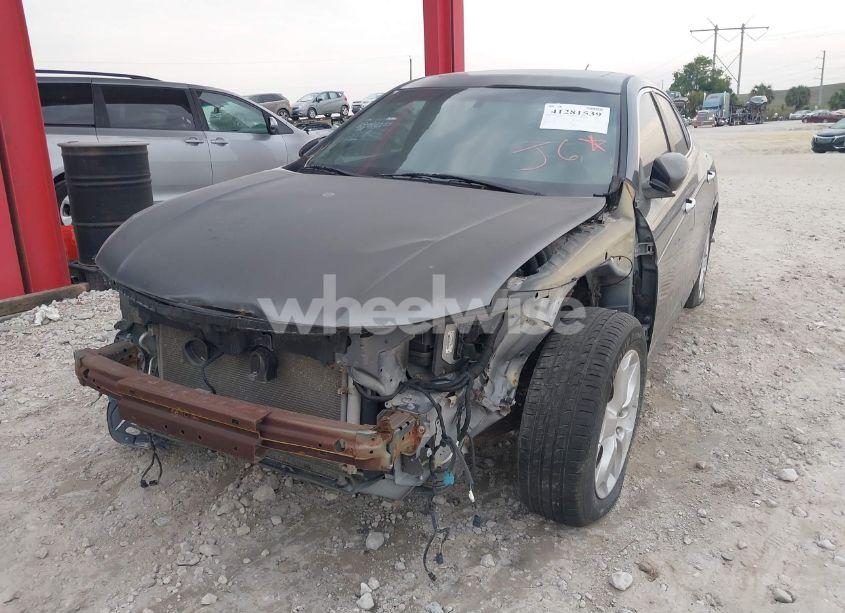 Photo 2 of 2010 Honda Accord CROSSTOUR EX-L (VIN 5J6TF2H54AL013190)