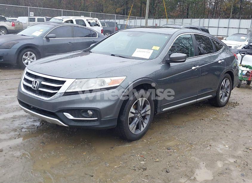 Photo 2 of 2013 Honda Crosstour EX-L V6 (VIN 5J6TF2H55DL005460)