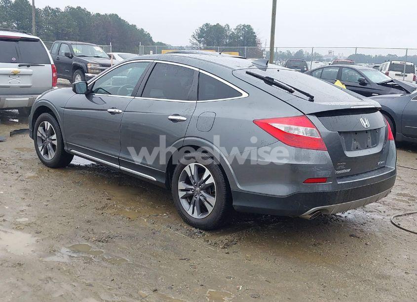 Photo 3 of 2013 Honda Crosstour EX-L V6 (VIN 5J6TF2H55DL005460)