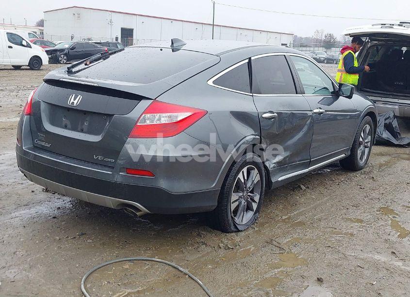 Photo 4 of 2013 Honda Crosstour EX-L V6 (VIN 5J6TF2H55DL005460)