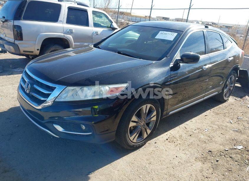 Photo 2 of 2013 Honda Crosstour EX-L V6 (VIN 5J6TF2H59DL005896)