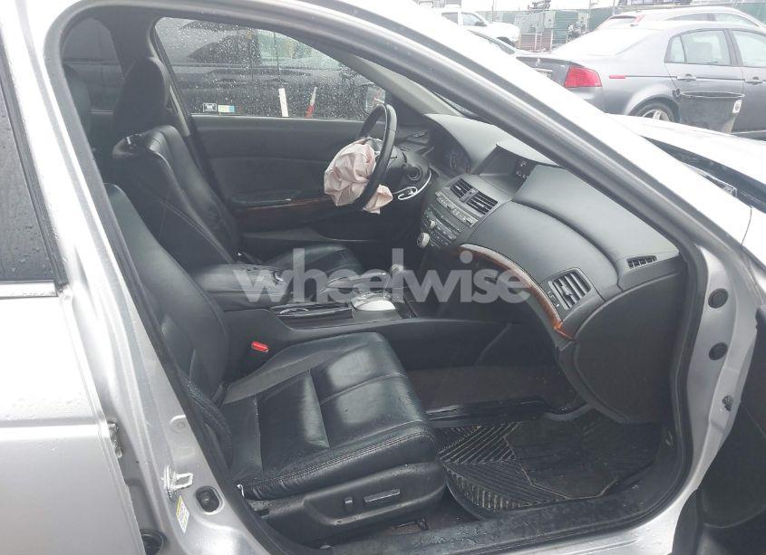 Photo 5 of 2010 Honda Accord CROSSTOUR EX-L (VIN 5J6TF2H5XAL011220)