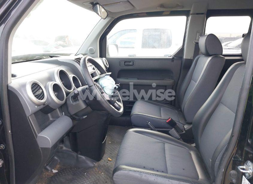 Photo 5 of 2005 Honda Element LX (VIN 5J6YH17395L013265)