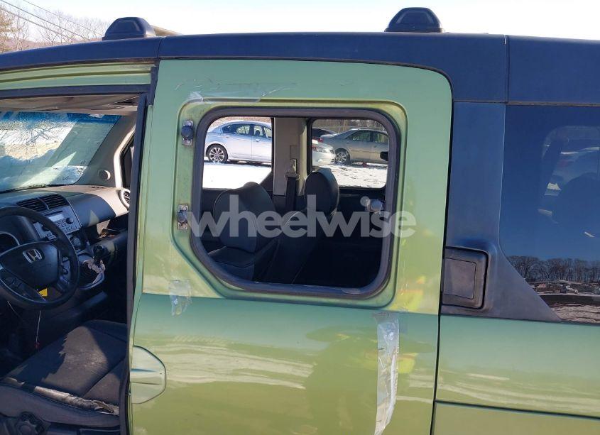Photo 18 of 2006 Honda Element EX-P (VIN 5J6YH177X6L013361)