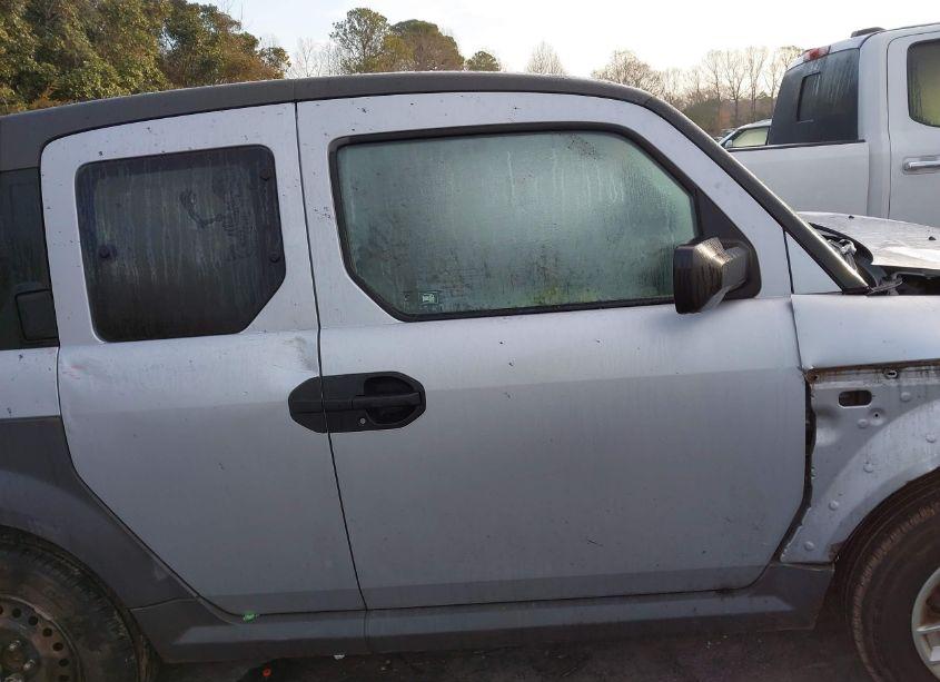Photo 13 of 2005 Honda Element LX (VIN 5J6YH18305L016246)