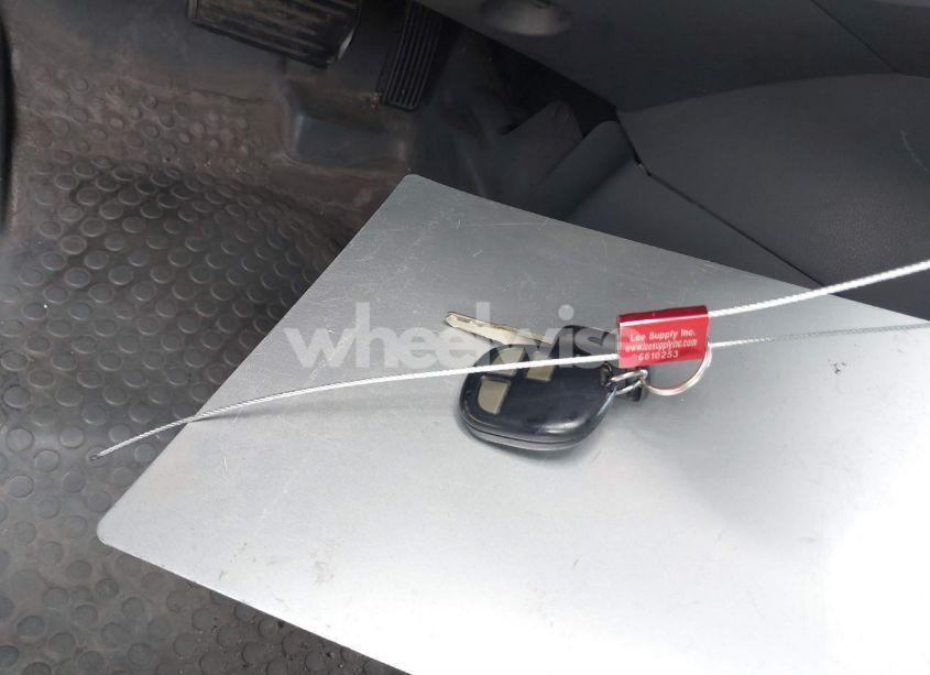 Photo 11 of 2005 Honda Element LX (VIN 5J6YH18315L008219)