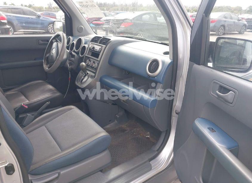 Photo 5 of 2005 Honda Element LX (VIN 5J6YH18315L008219)