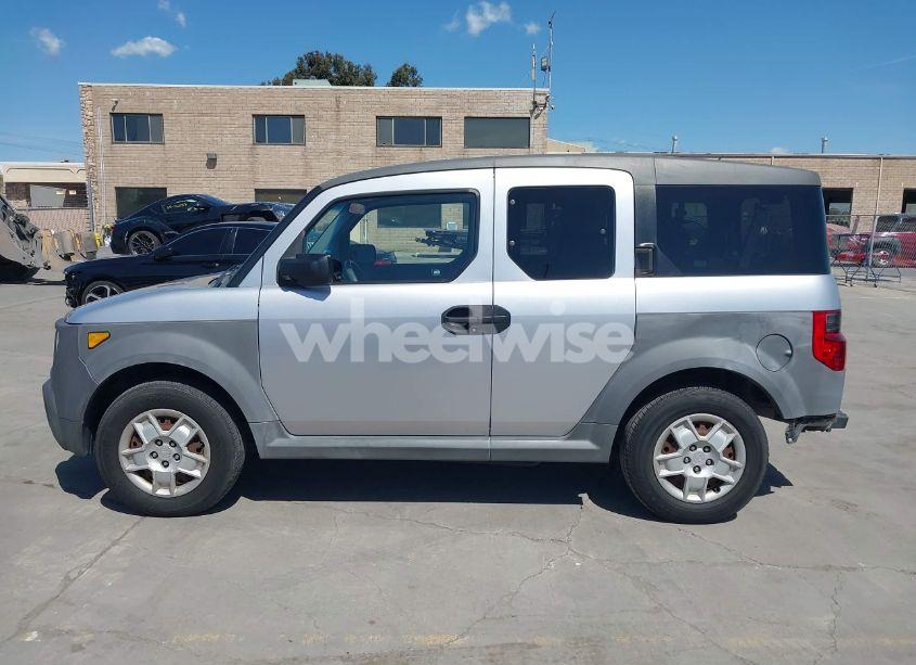 Photo 15 of 2005 Honda Element LX (VIN 5J6YH18335L004267)