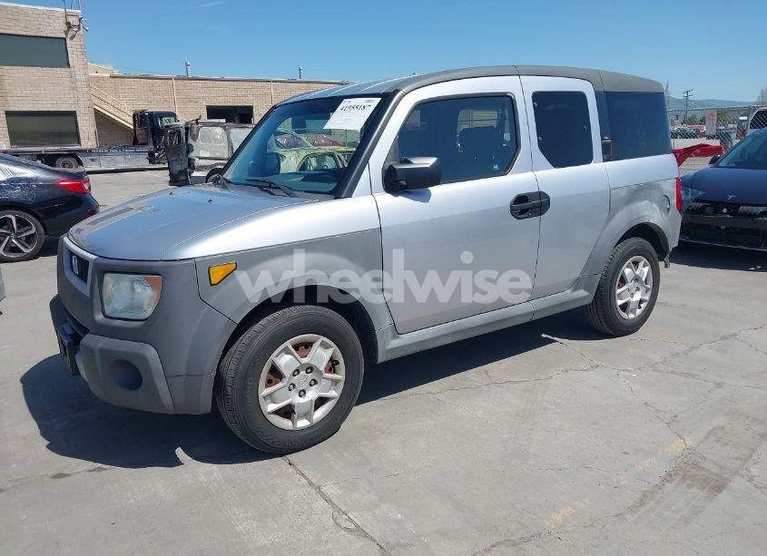 Photo 2 of 2005 Honda Element LX (VIN 5J6YH18335L004267)