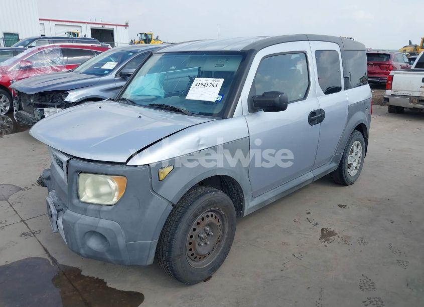 Photo 2 of 2005 Honda Element LX (VIN 5J6YH18355L006179)