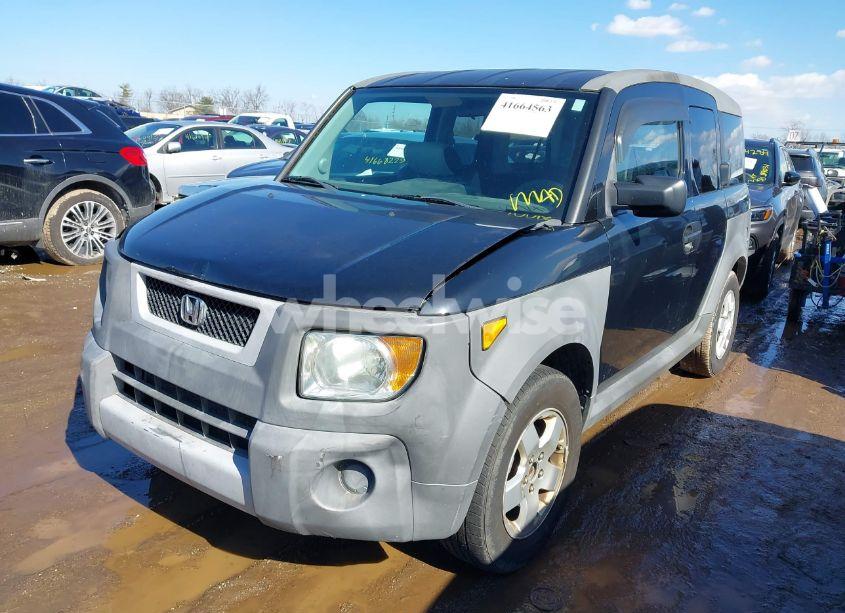 Photo 2 of 2005 Honda Element LX (VIN 5J6YH18365L011536)